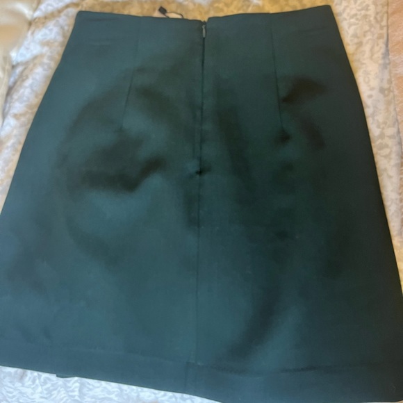 Dynamite forest green skirt - Picture 2 of 3